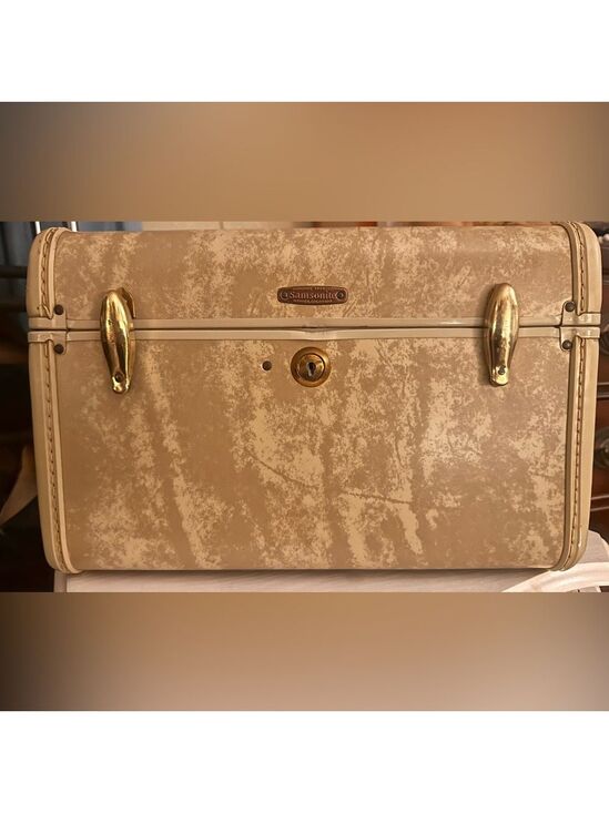 Samsonite Handbags - Vintage Samsonite marble Train Case with Gold Hardware